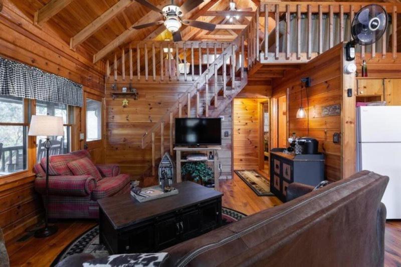 הוילה בלו רידג' Mountain Time Cabin, Hot Tub, Fire Pit, Fireplace מראה חיצוני תמונה